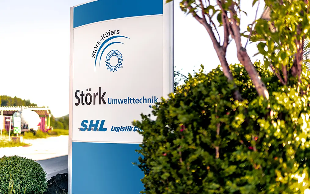 Firmenschild der SHL Logistik GmbH